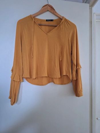 Petit haut taille S coloris moutarde