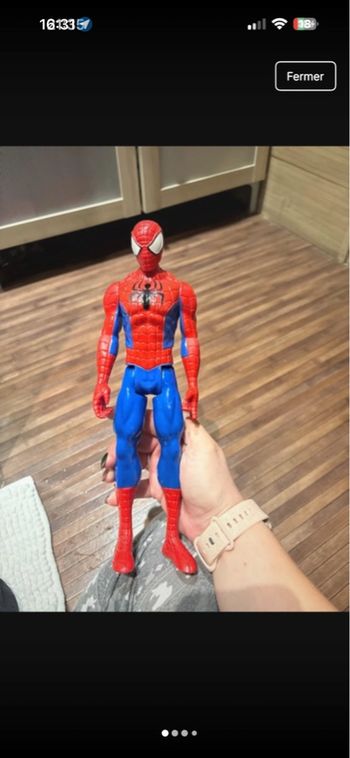 Figurine spider man 
