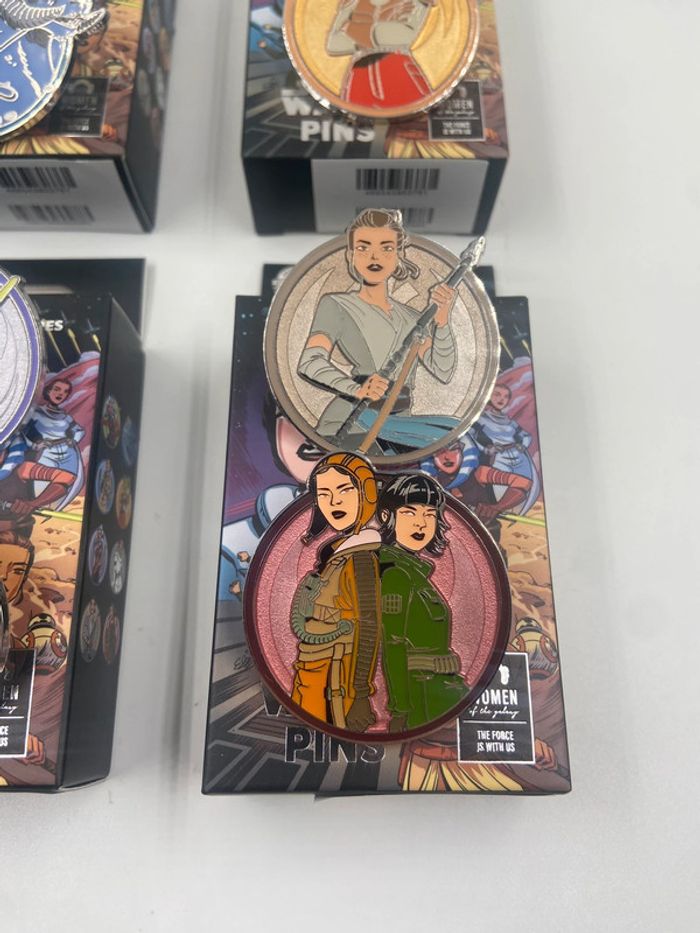 Collection Complète - Star Wars Women of the Galaxy Mystery Pins (2023) - photo numéro 5