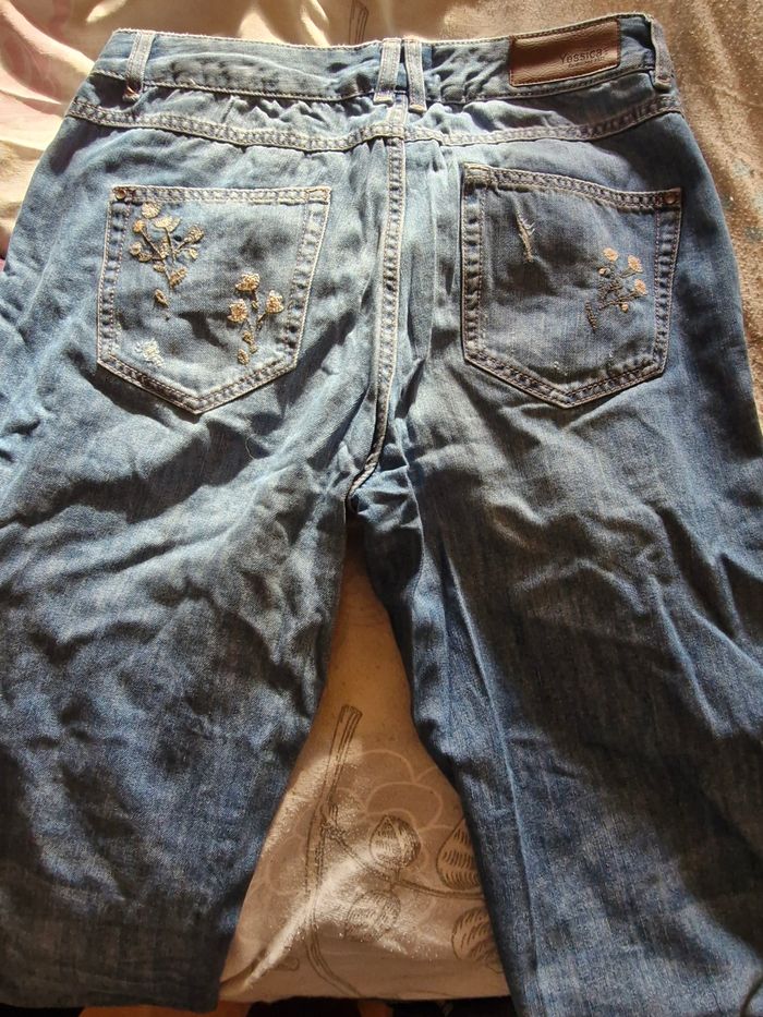 Jeans  the girlfriends avec  fleurs - photo numéro 4