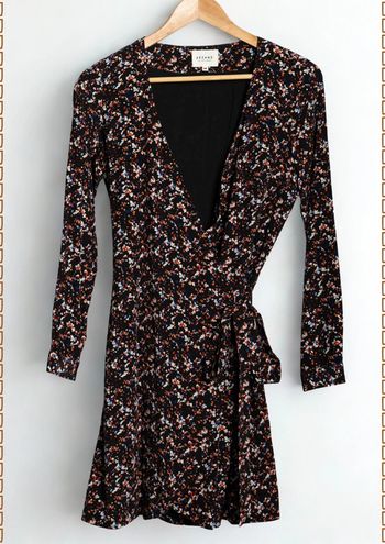 Robe fleurie portefeuille Sézane Taille 38
