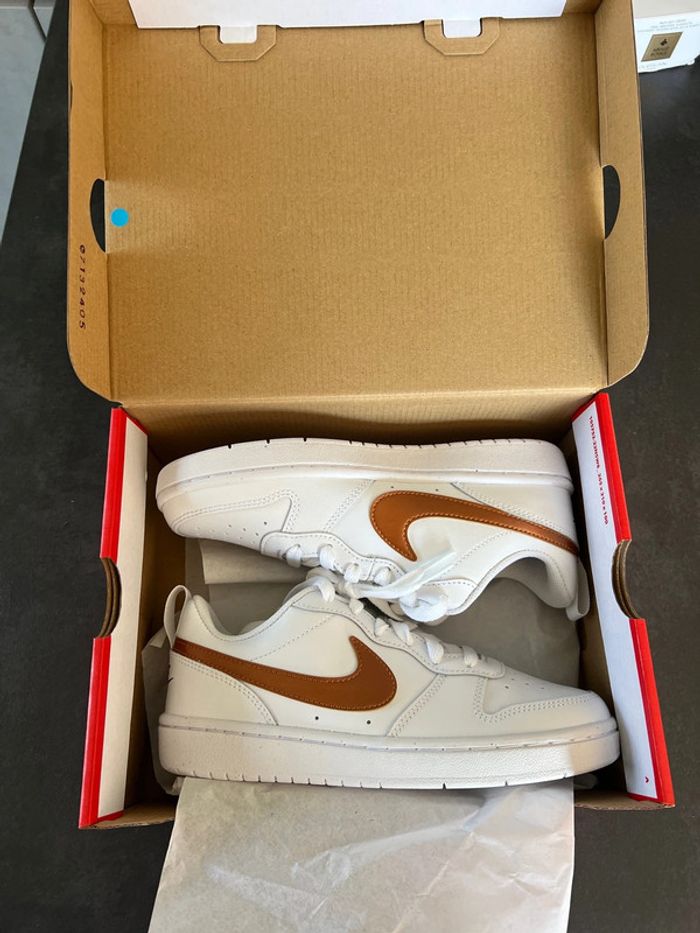 Basket Nike femme taille 36.5 - photo numéro 10