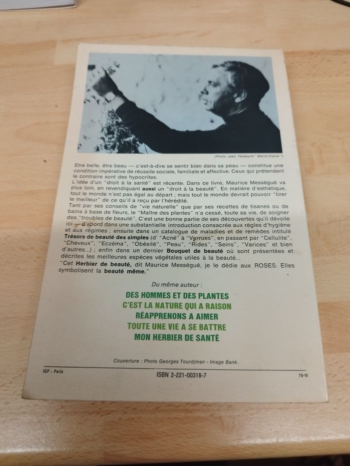 Mességué

mon herbier de beauté

ROBERT LAFFONT - photo numéro 2