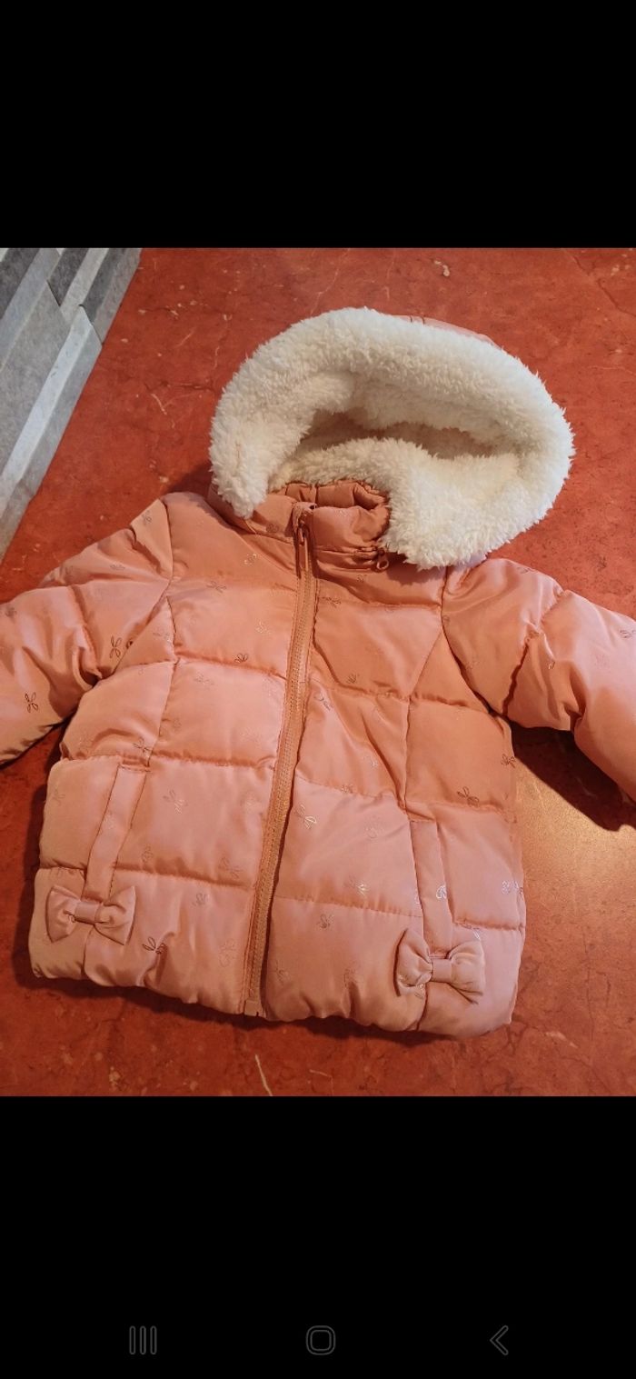 Manteau bébé taille 9 mois