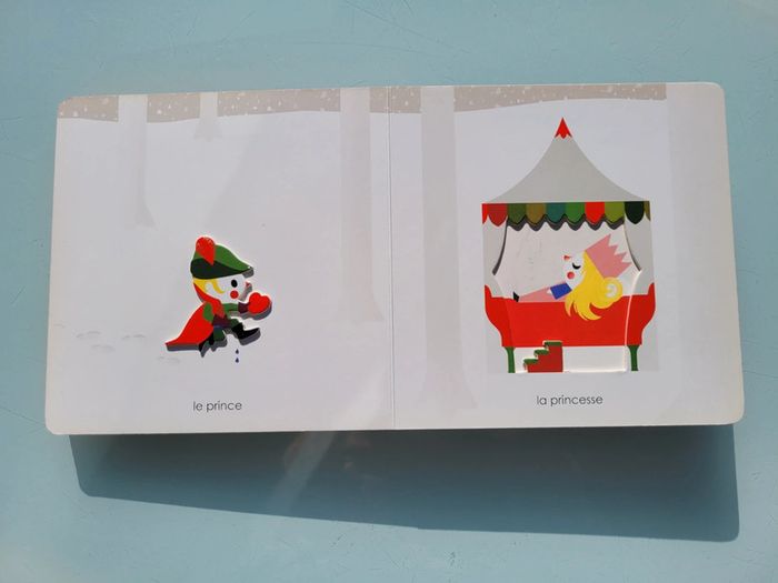 Imagier en relief tout-carton Mes Petits Héros - photo numéro 8