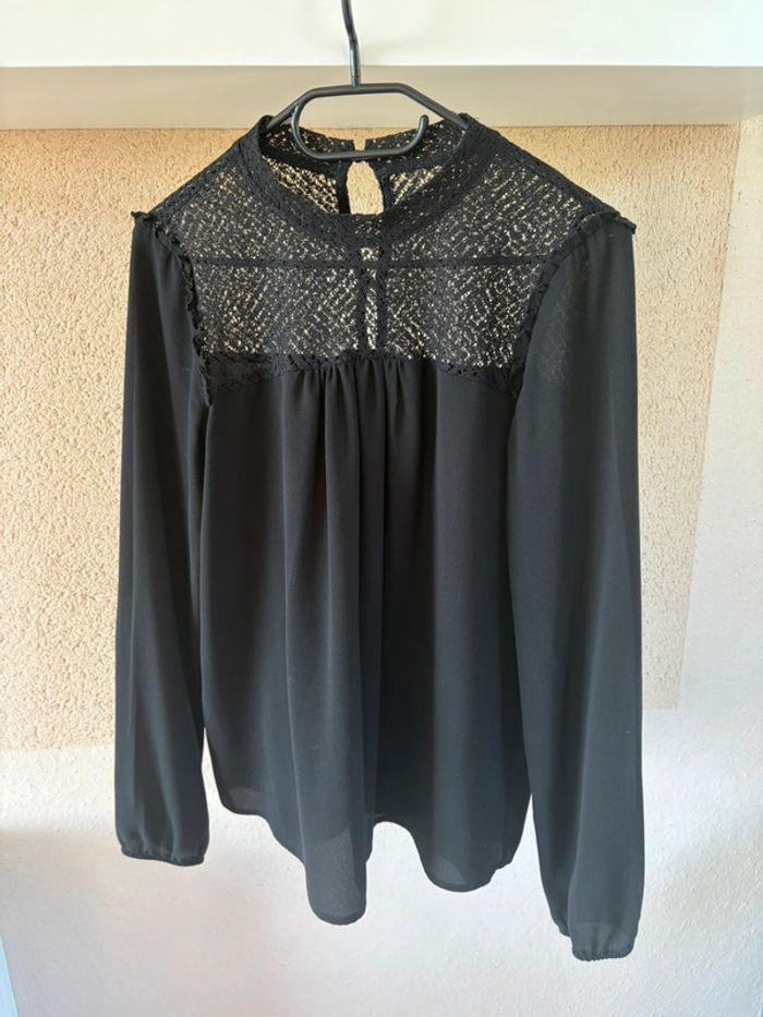 Blouse Promod taille 36 dentelle noire