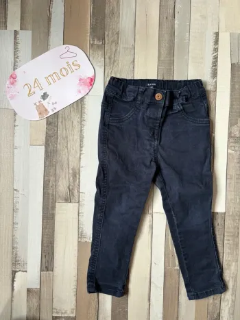 Pantalon fille Kiabi 24 mois – Très bon état, pratique & stylé au quotidien