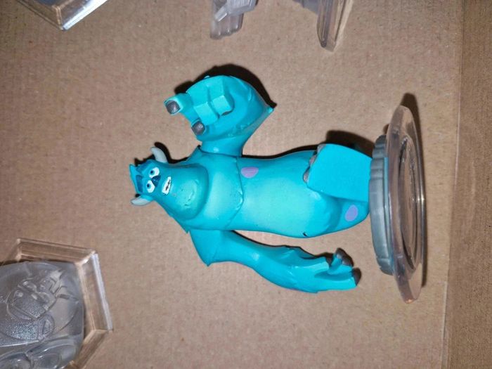 Lot de 4 figurines infinity  sully  cars  indestructible - photo numéro 3