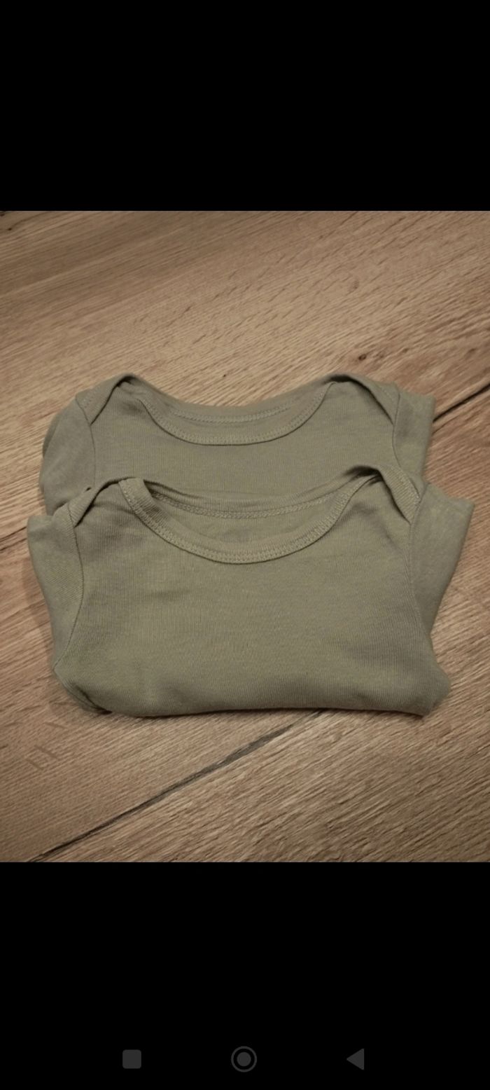 Lot 2 bodies manches longues, taille 6mois, collection 2025