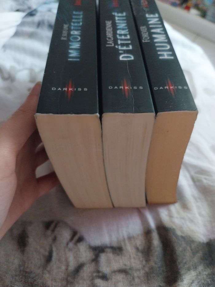 Romans Blood of Eden tomes 1 à 3 Trilogie Julie Kagawa Forever Humaine Darkiss - photo numéro 7