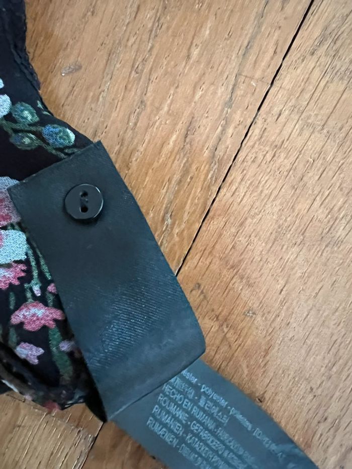 Blouse Zara noire à fleurs et volants taille S - photo numéro 10