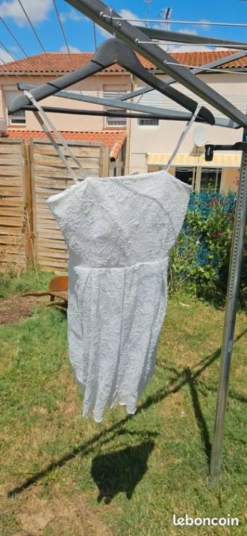 Robe dentelle
