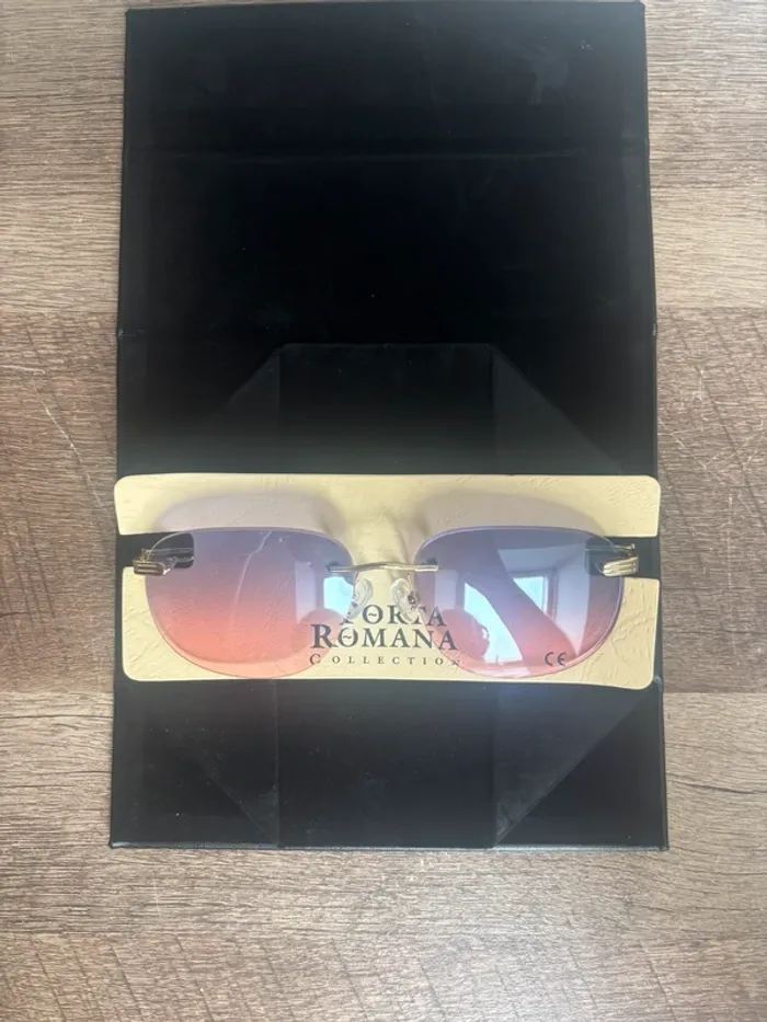Lunette de soleil ovale Porta Romana verre bleu dégradé rougeâtre - photo numéro 16