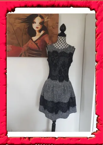 Joli robe a dentelle taille S/M