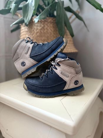 Timberland enfant - bleu/gris - 100% cuir - en très bon état - pointure 31