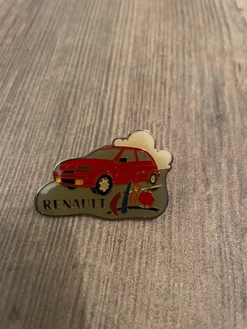 Pin’s Renault Clio