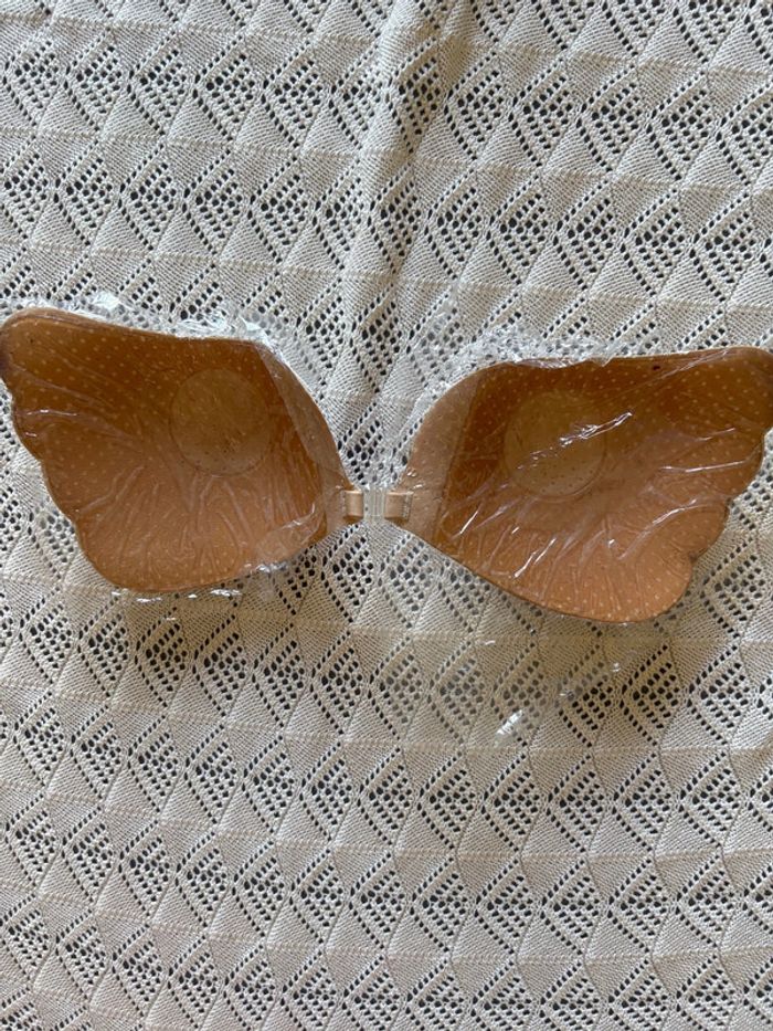 Soutien gorge adhésif T.U - photo numéro 2