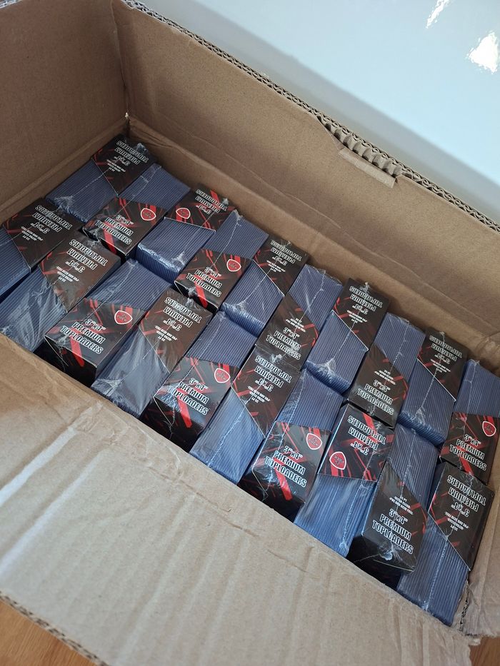 Carton de 40 paquets de 25 toploaders premium rigide 35 PT FireMint 🔥