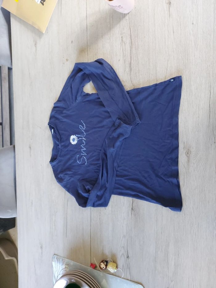 T shirt bleu foncé, manches longues, Okaïdi, taille 14 ans, peu mis