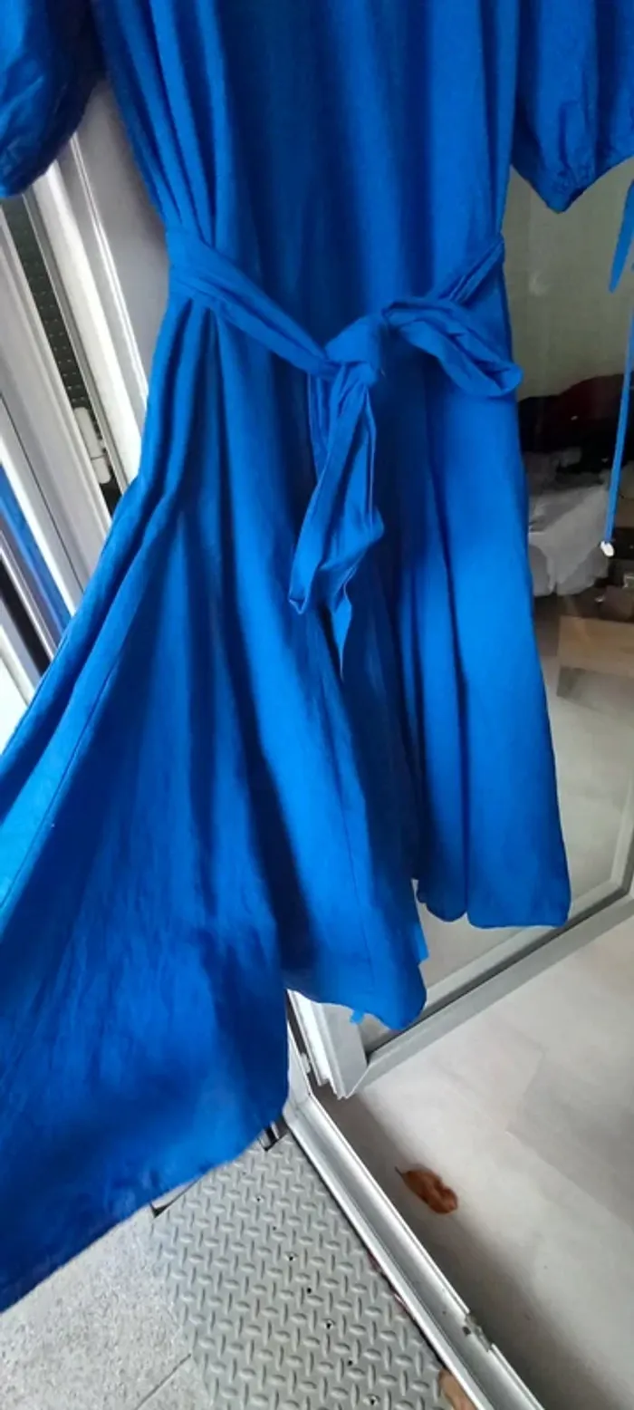 Robe bleue - photo numéro 5