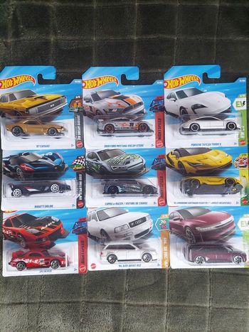 Lot 9 Hotwheels