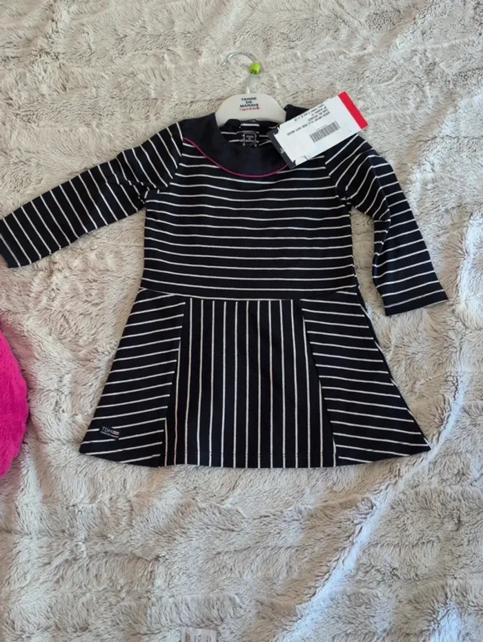 Magnifique robe 2 ans terre de marins neuf