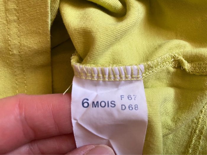 Joli T-shirt MC vert Alphabet T. 6 mois/67 cm garçon TBE - photo numéro 6