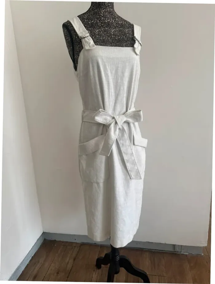 Robe blanche casual Hugo Boss – Taille 38