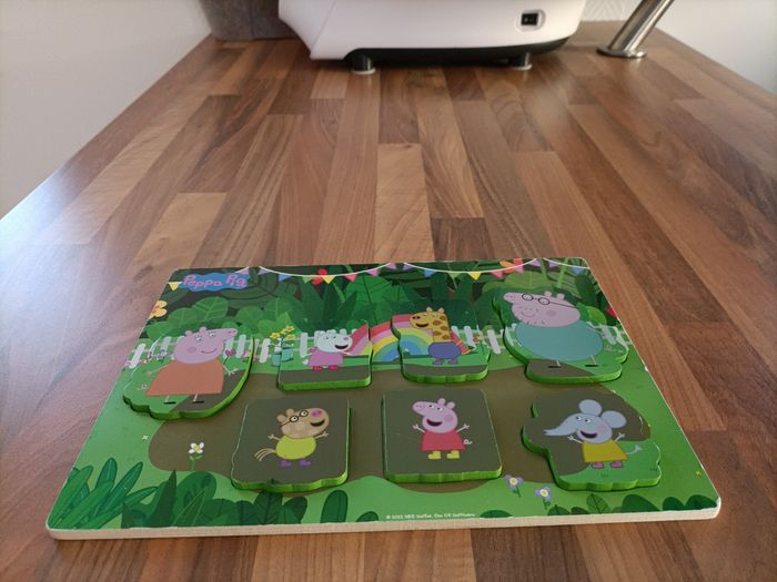 Puzzle bois Peppa Pig à la fête - photo numéro 4