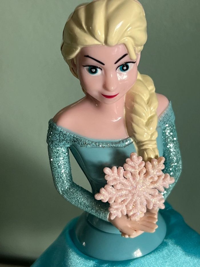 Elsa - la reine des neiges - photo numéro 2