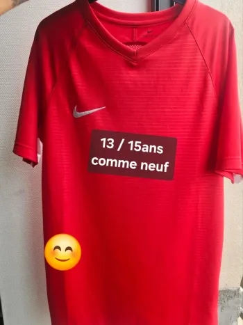 T-shirt nike Dri-FIT rouge xl 13/15ans sport football