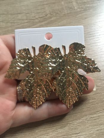 Boucles d’oreilles NEUVES pour femme forme de feuilles 🍁 couleur doré