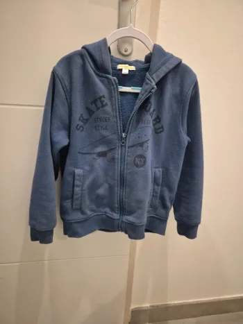 Sweat zippé à capuche