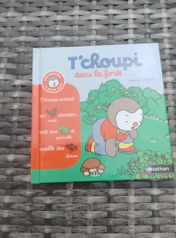 Livre enfant - T'choupi dans la forêt