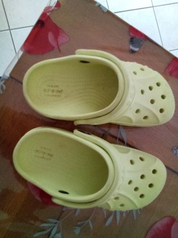 Crocs taille 26