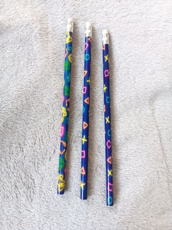 Lot de 3 crayons de bois gamer