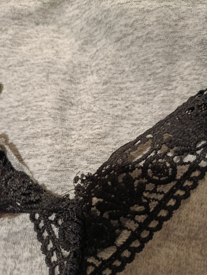 Pull shein avec dentelle - photo numéro 3