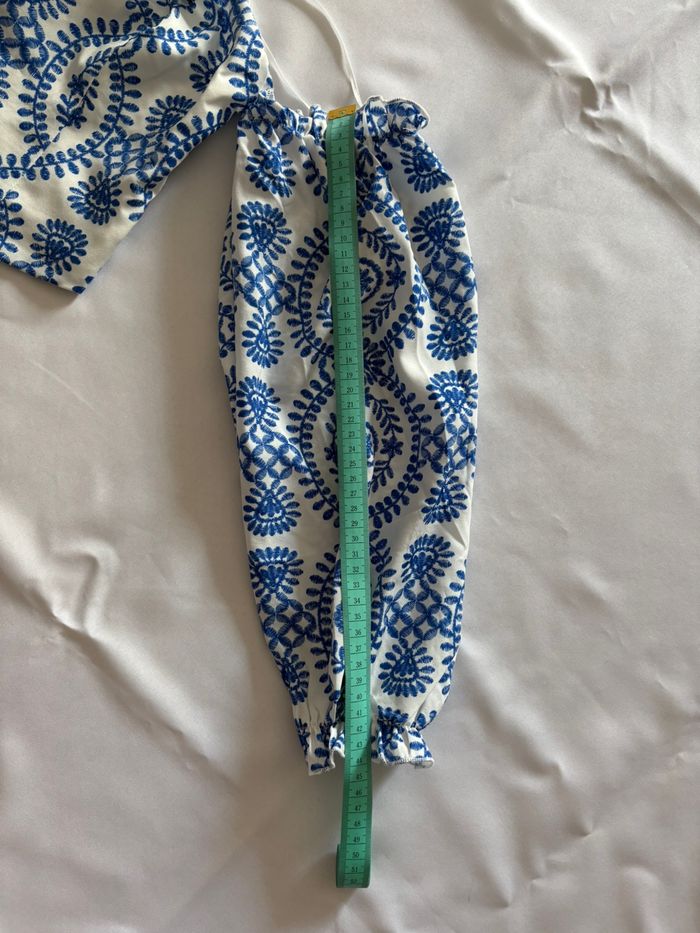 Top blanc à manches longues et épaules dénudées avec motif bleu - Amisu - S/36 - photo numéro 8