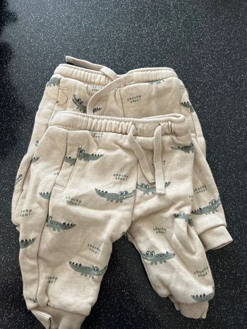 Lot de 2 Pantalon taille 3 mois