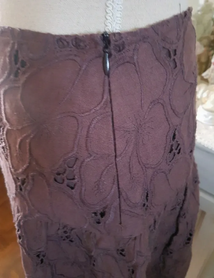 Jupe marron broderie Caroll T 38/40 - photo numéro 2