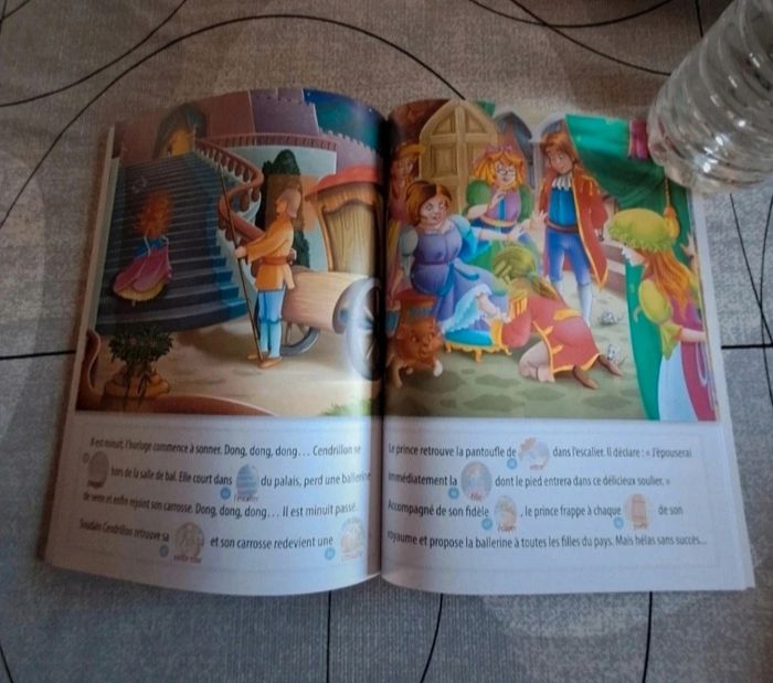 3 livres de dessins animés NEUFS avec autocollants pour enfant - photo numéro 6