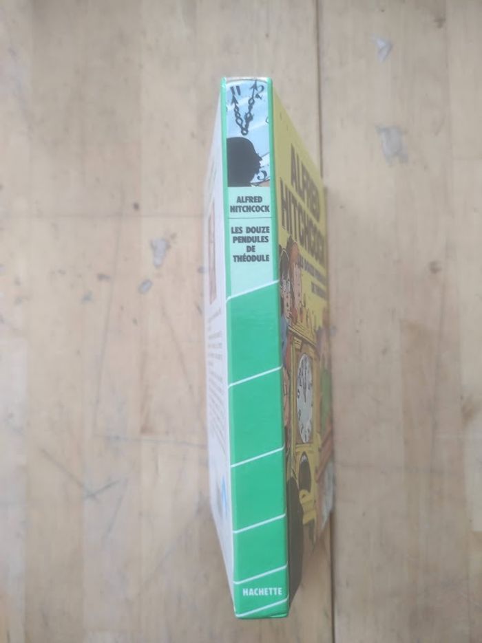 Les douze pendules de Théodule Alfred Hitchcock Bibliothèque verte cartonnée 1985 - photo numéro 2