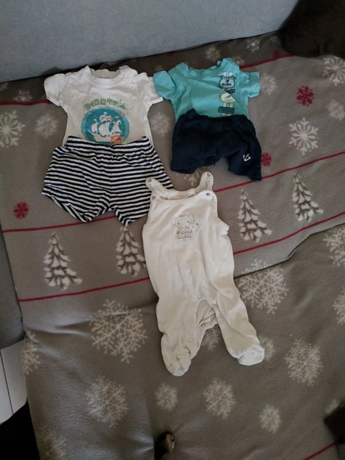 Lot vêtements bébé été 3 mois
