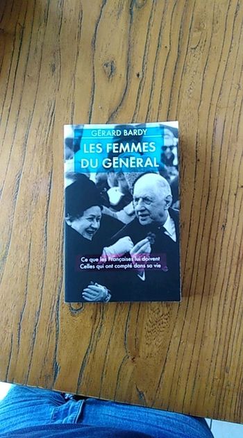 Livre les femmes du général