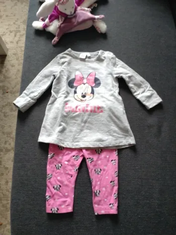 Ensemble Disney baby taille 6 mois