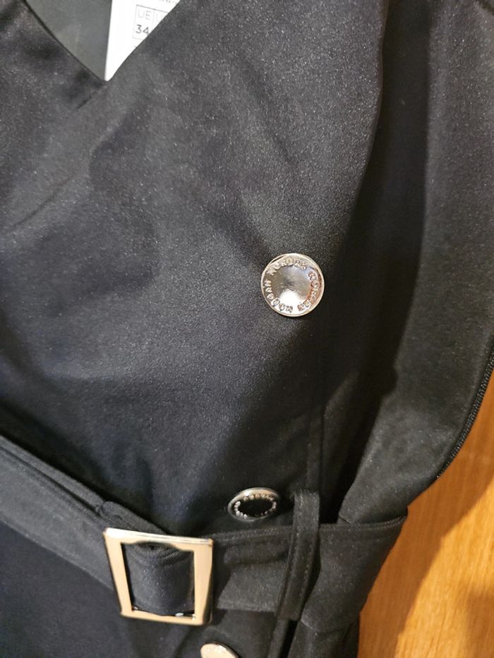 Robe tailleur - photo numéro 2