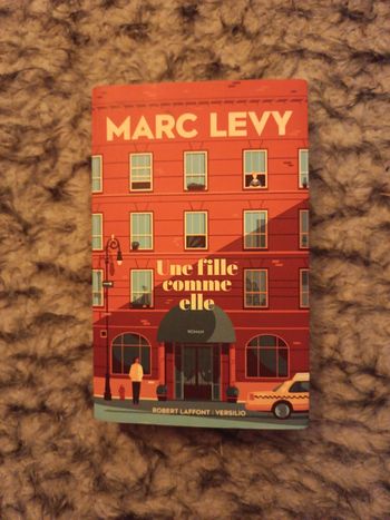 Une fille comme Elle. Neuf. Marc Levy