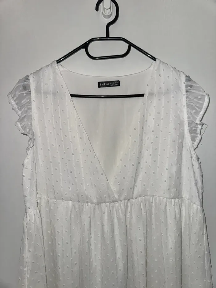 Robe blanche plumetis - photo numéro 2