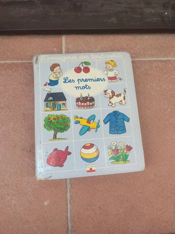 Livre les premiers mots