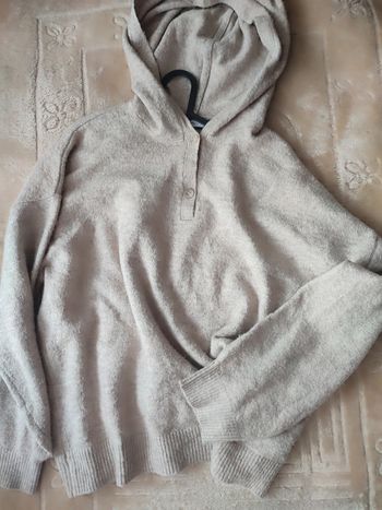 Pull beige à capuche en maille souple taille XL
